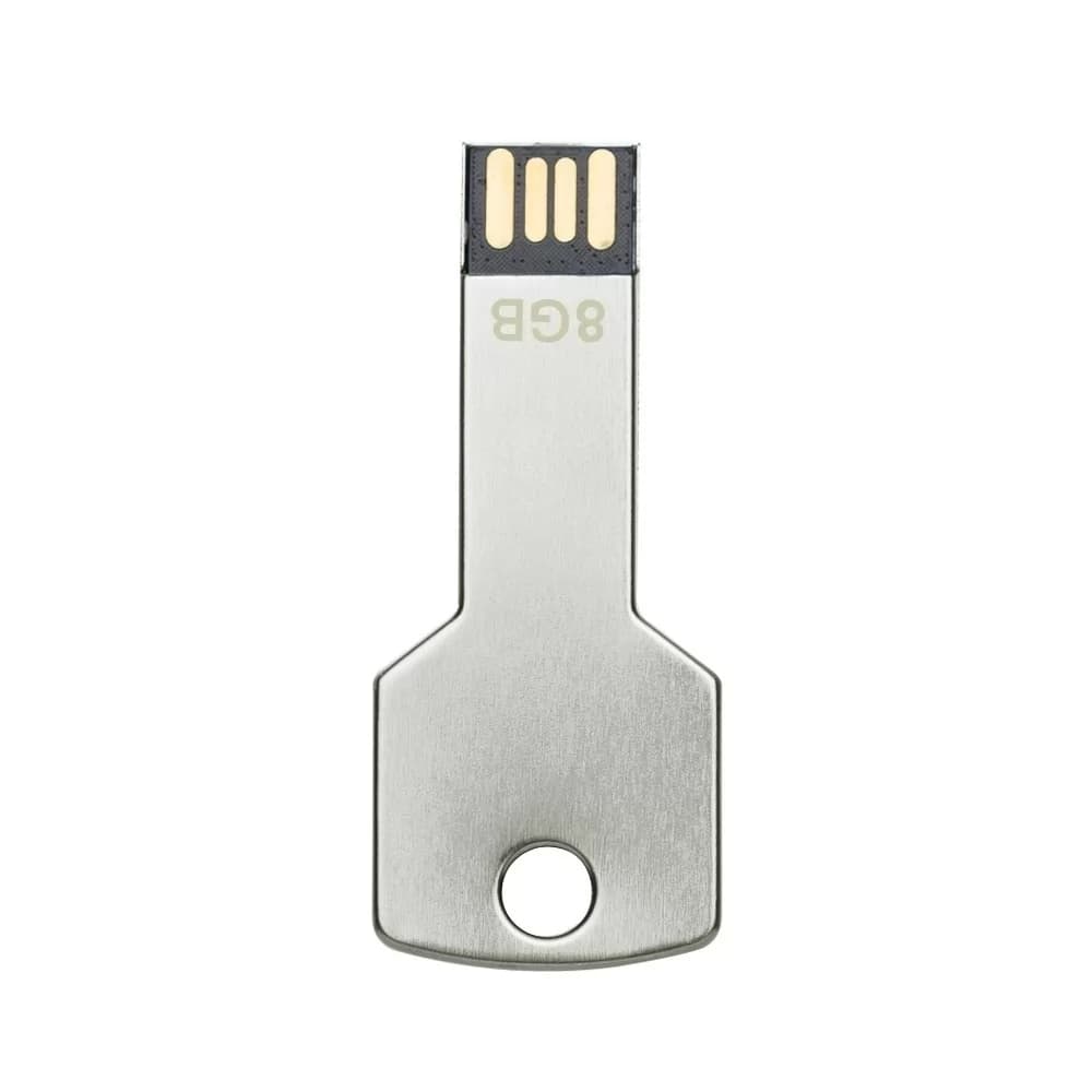 Pen drive chave prata metálico de 8GB conectado na porta USB lateral de um notebook