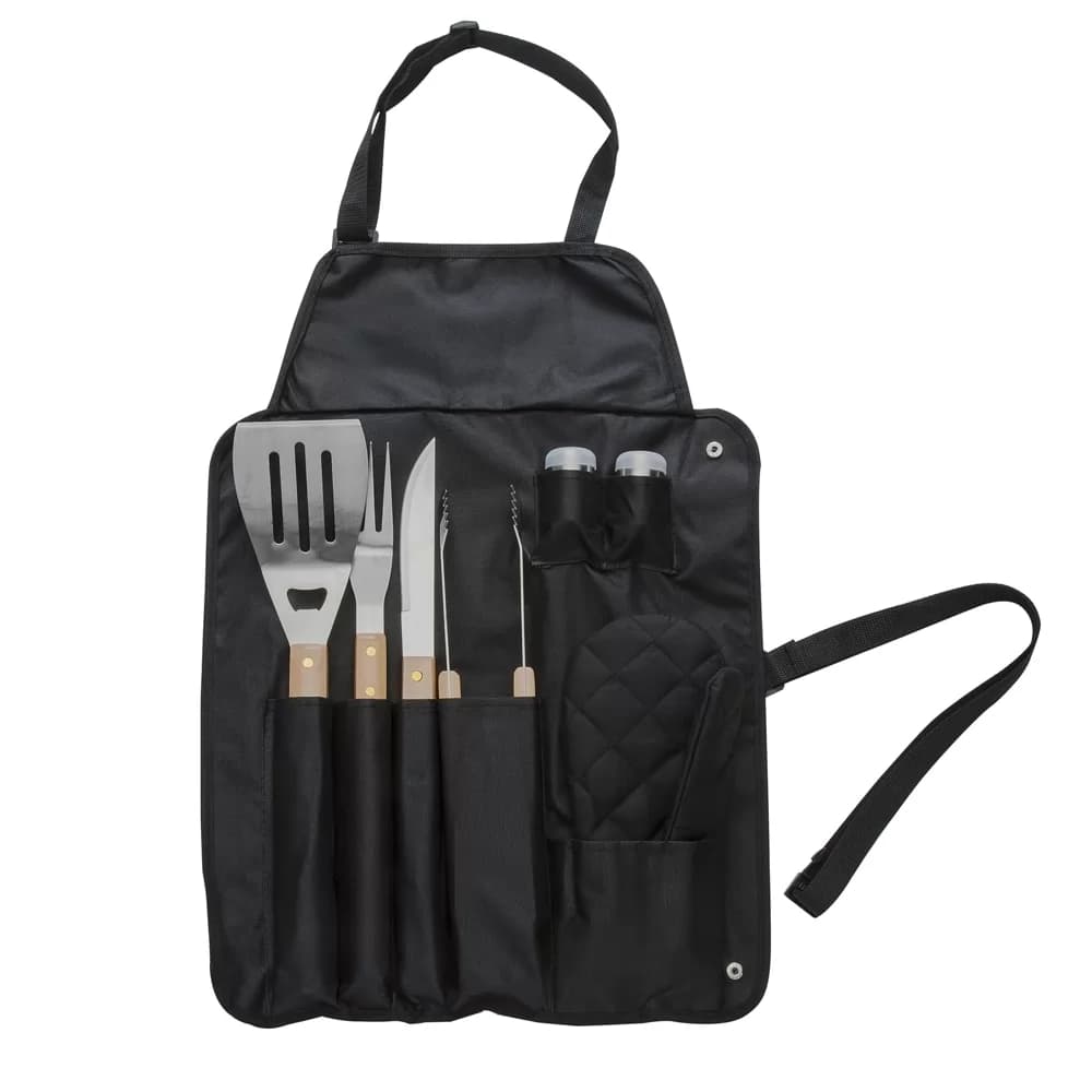 Kit churrasco 8 itens preto com avental aberto contendo utensílios em inox, cabos de madeira e luva térmica