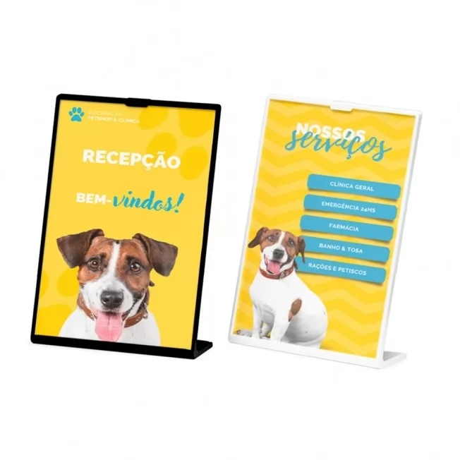 Expositor porta-retrato A5 em poliestireno nas opções de cor preta e branca com encarte promocional
