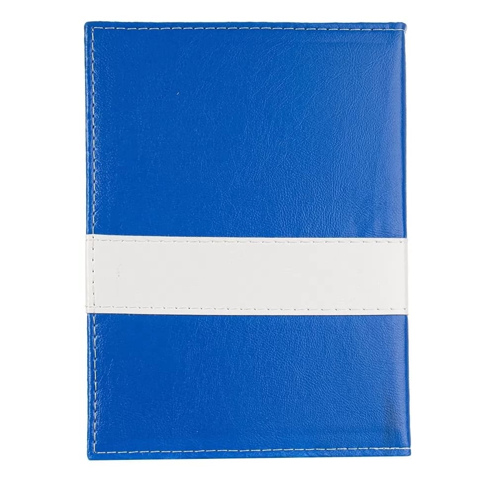 Agenda diária azul em couro sintético com faixa horizontal branca central e costura aparente