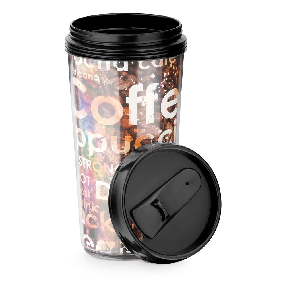 Copo de viagem Werner estampado com tema de café e tampa preta dosadora apoiada na frente