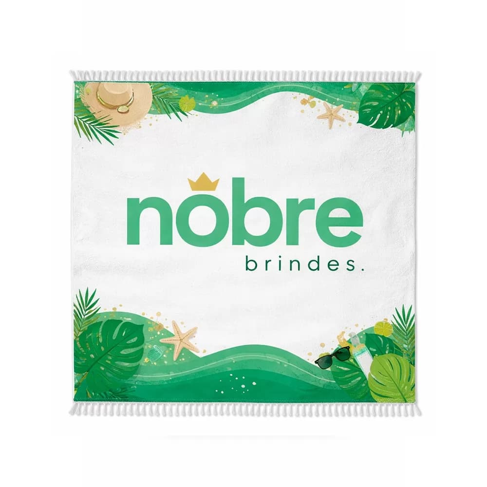Canga personalizada branca com franjas e estampa tropical verde com logotipo centralizado