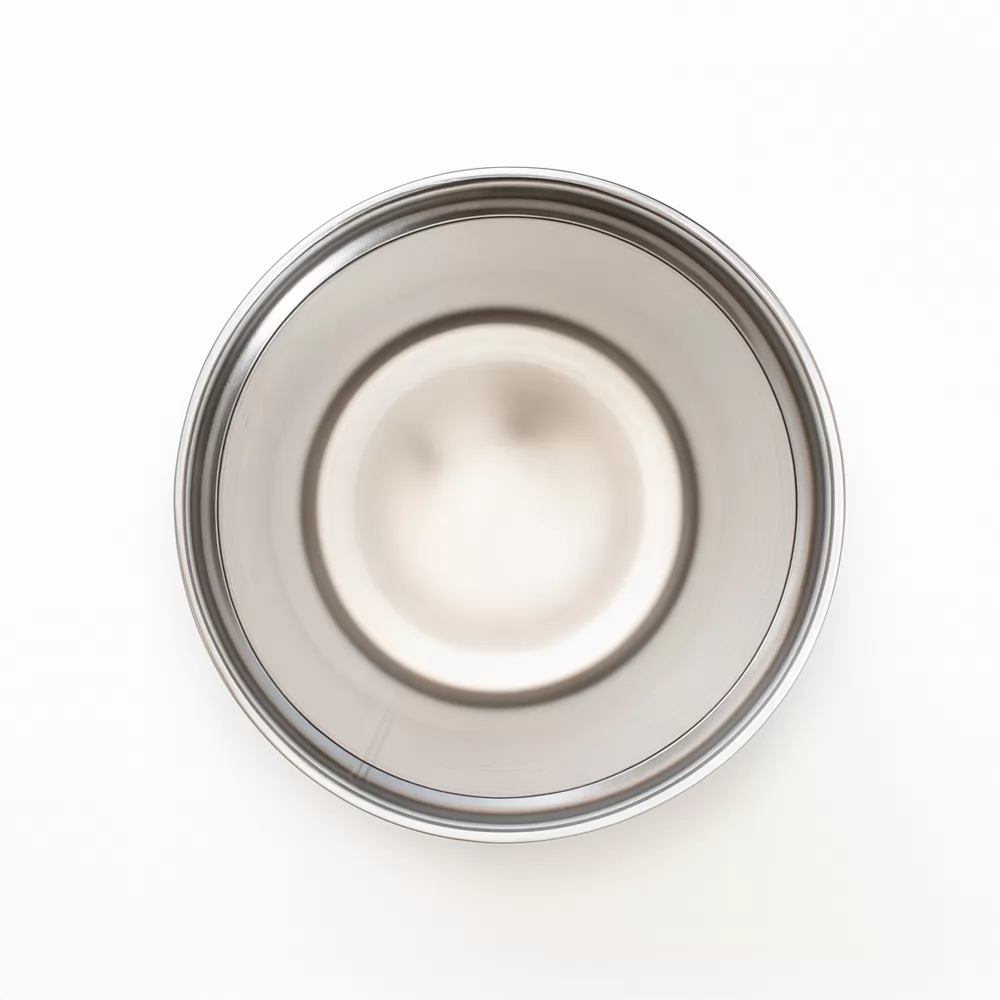 Interior em aço inoxidável do copo térmico 590ml em vista superior