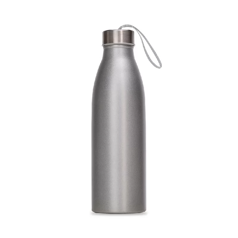 Garrafa de inox de 750 ml em acabamento metálico, com tampa rosqueável e alça de nylon clara.